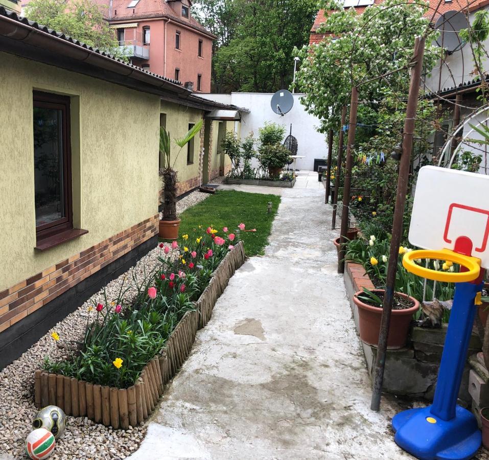 Bungalow near by Playmobil&fair Nuremberg Zirndorf Bagian luar foto